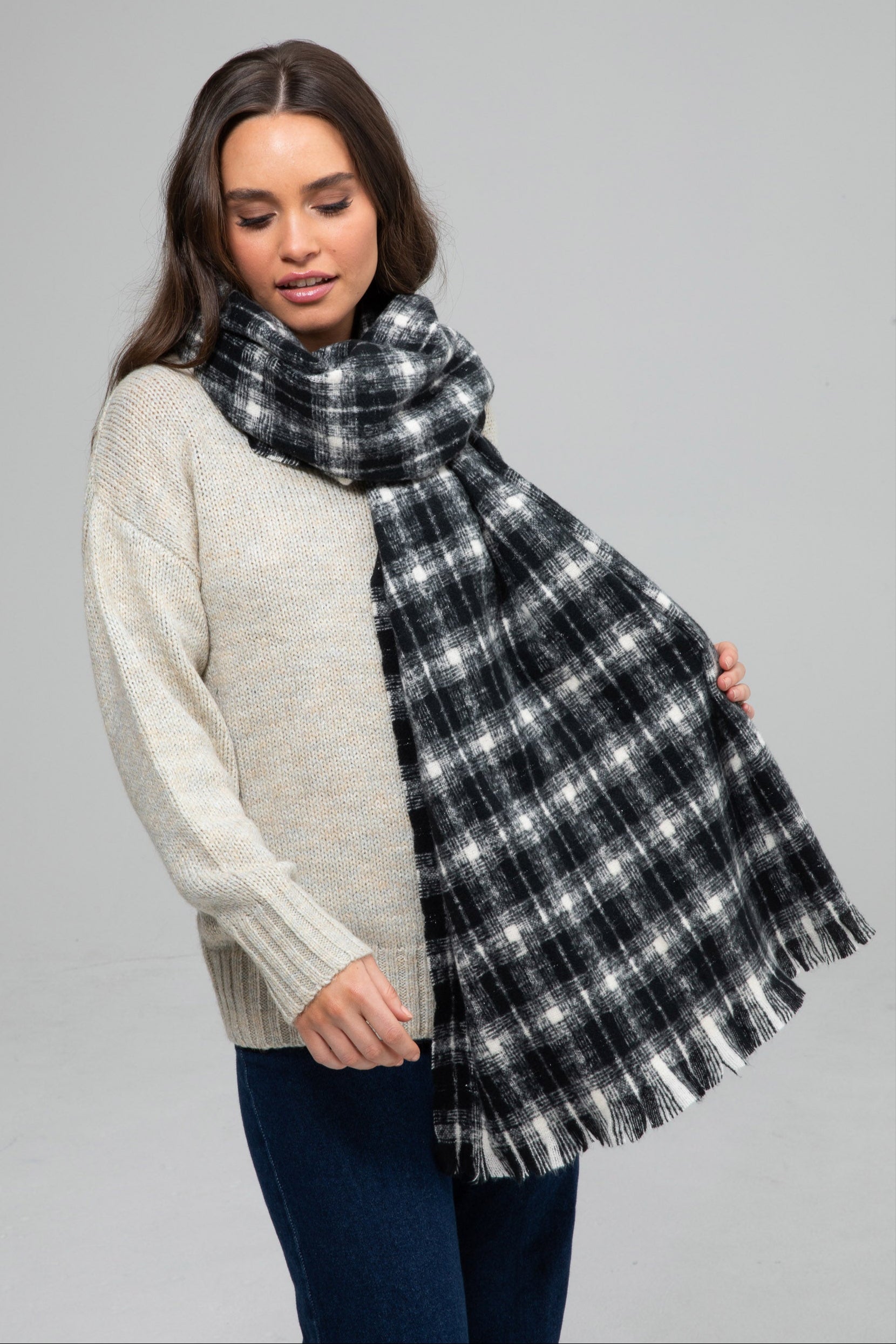 Landon Scarf - Black W White