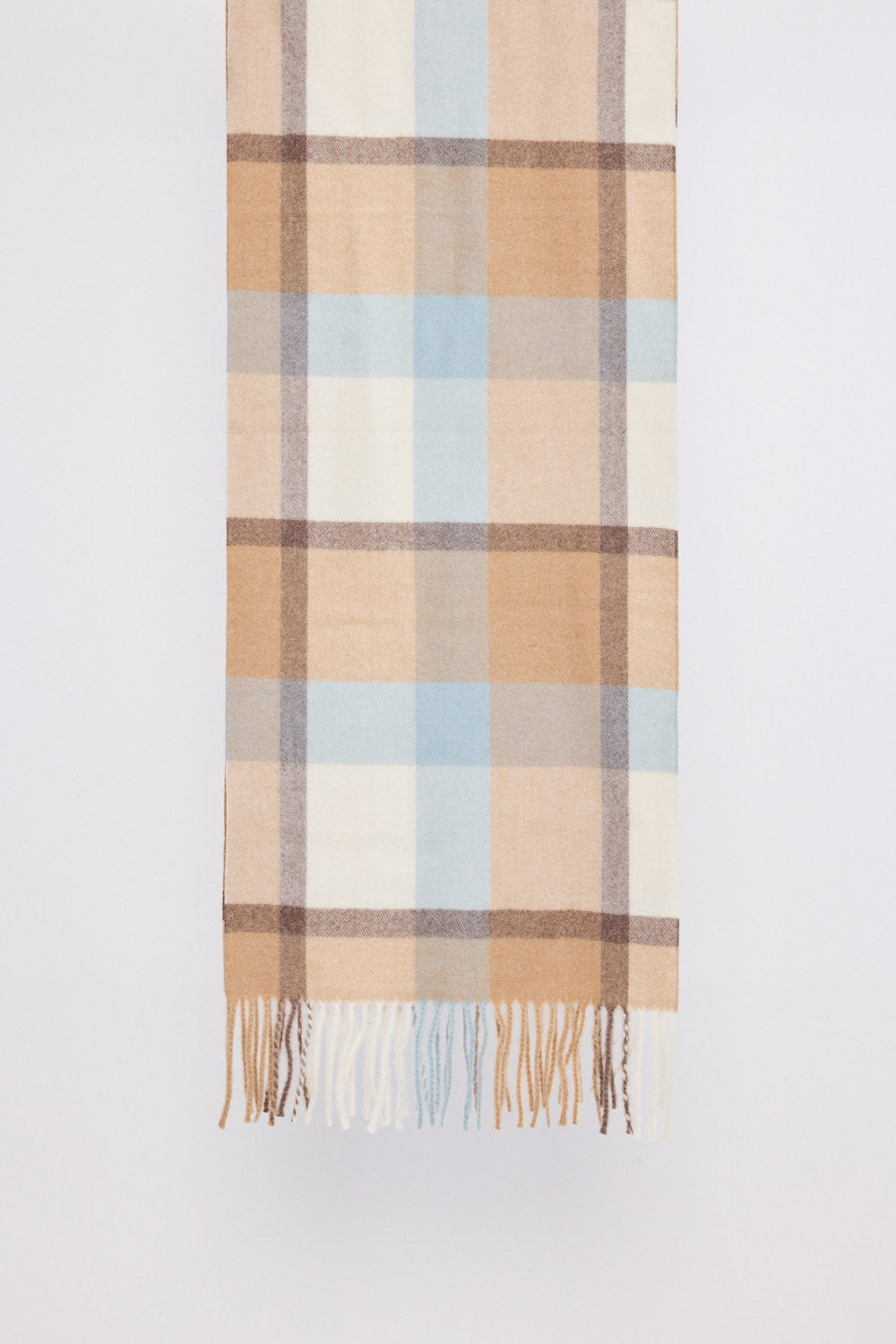 Haze Scarf - Blue scarf in blue with check pattern, front view on white background