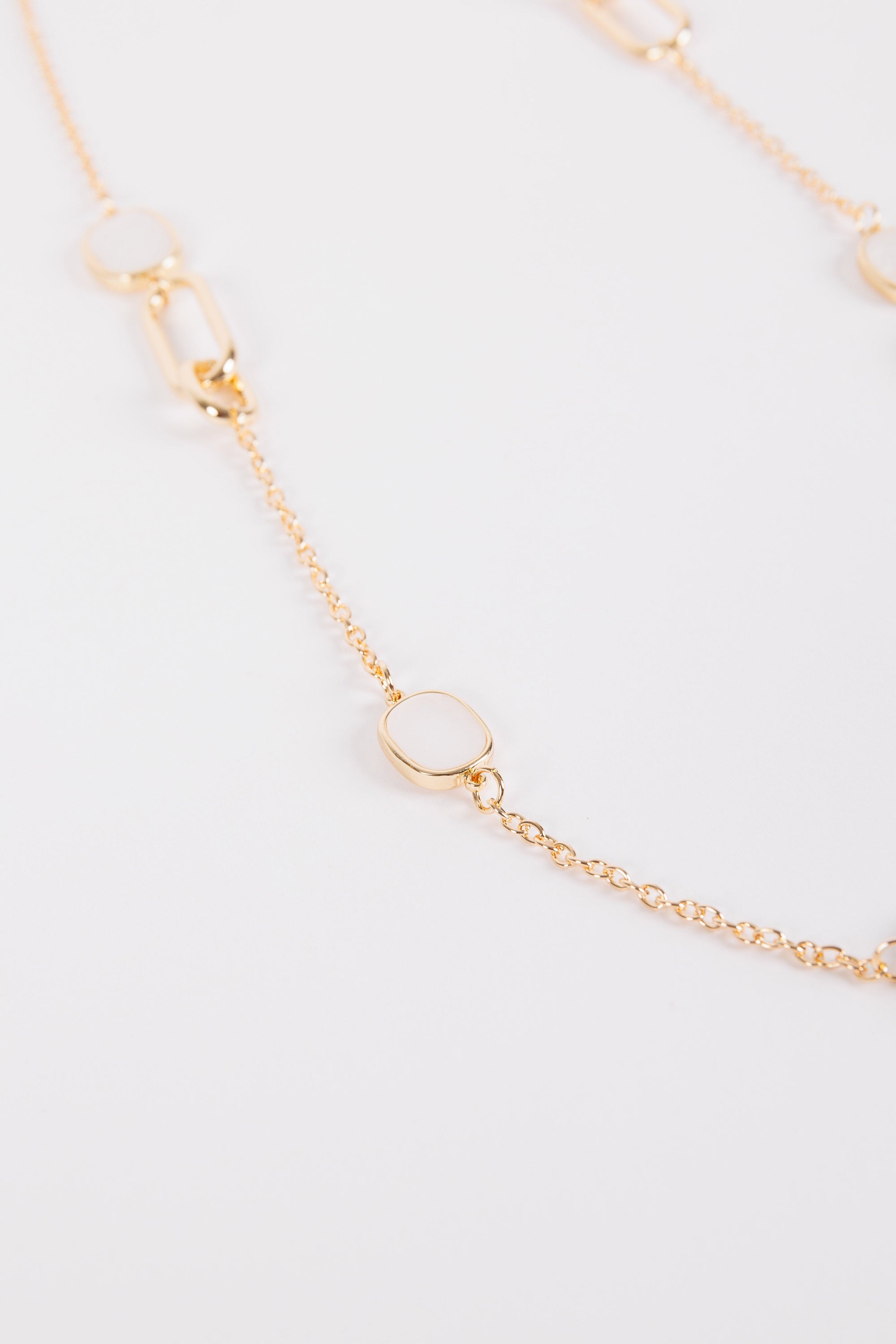 Rocky Necklace - White