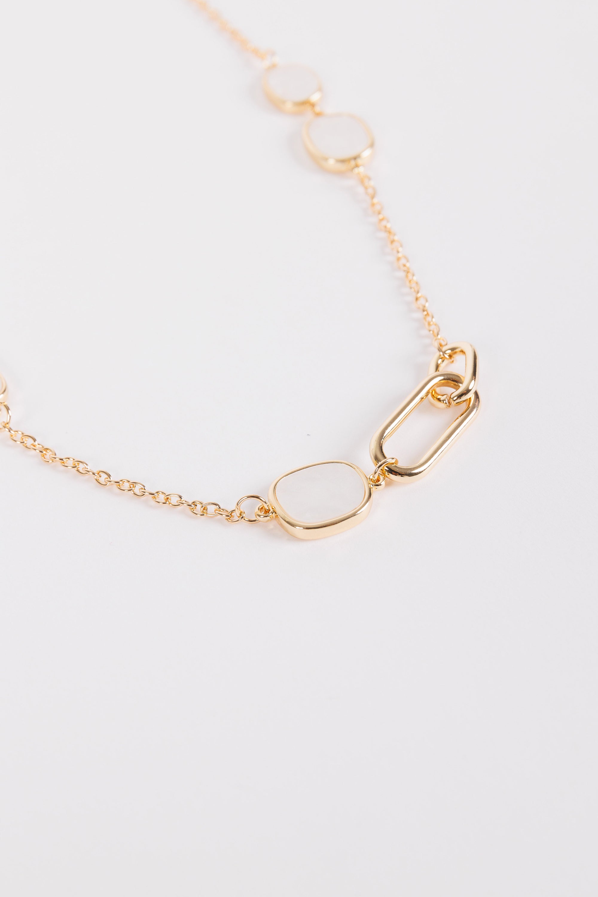 Rocky Necklace - White