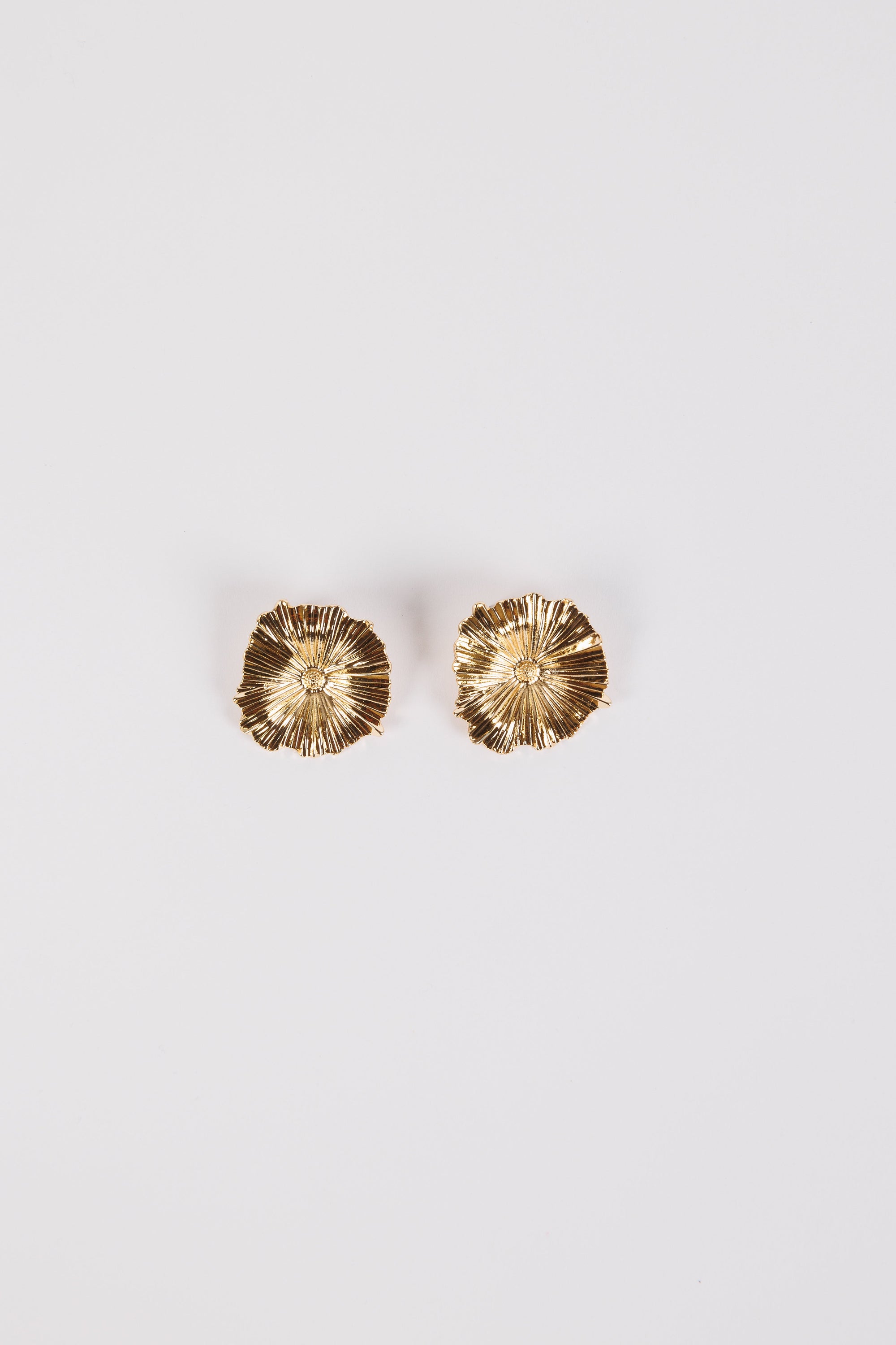 Lucy Earrings - Gold