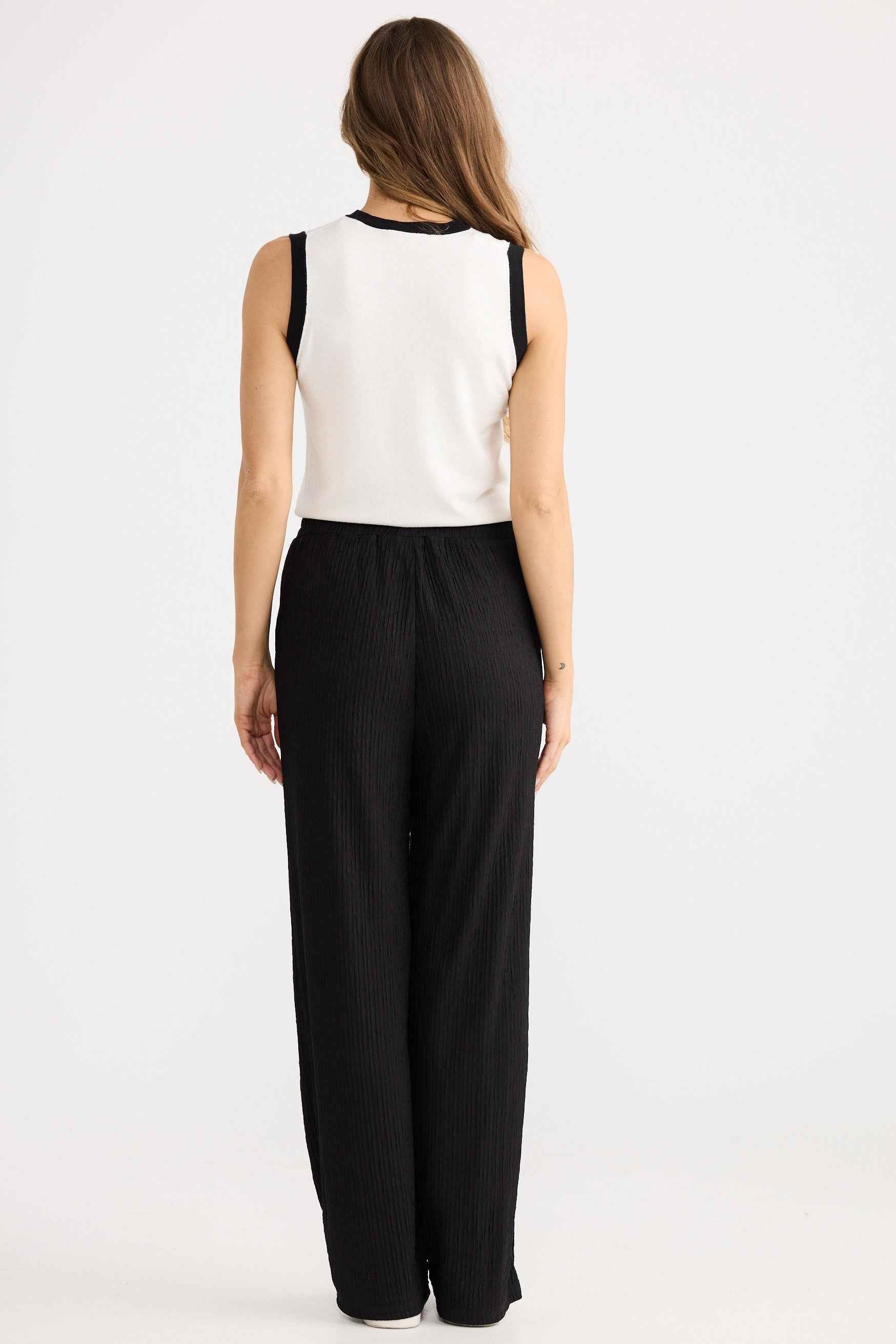 Ivy Pant in black, showing elasticated waist.